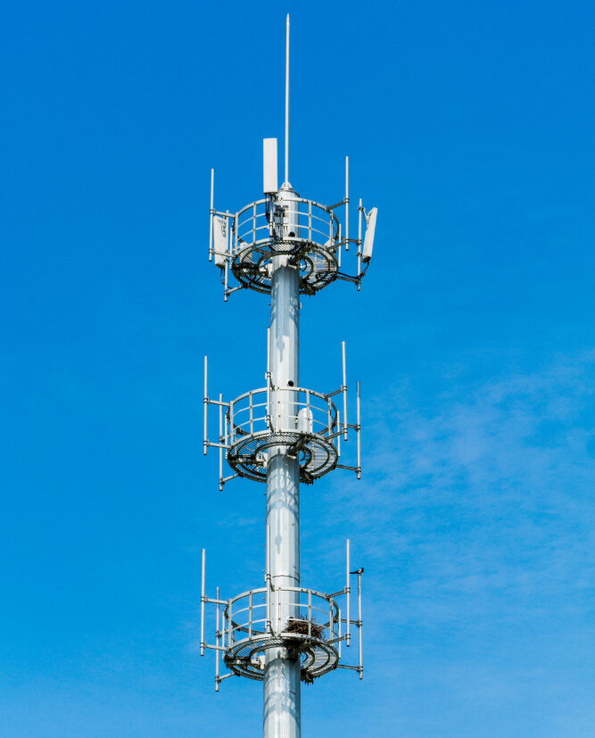 Telecommunications mast